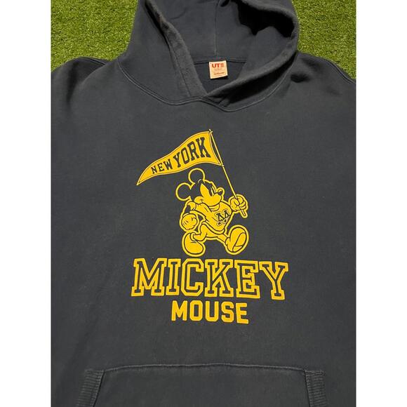 Uniqlo Mickey Mouse New York Hoodie Sweatshirt - Picture 4 of 6